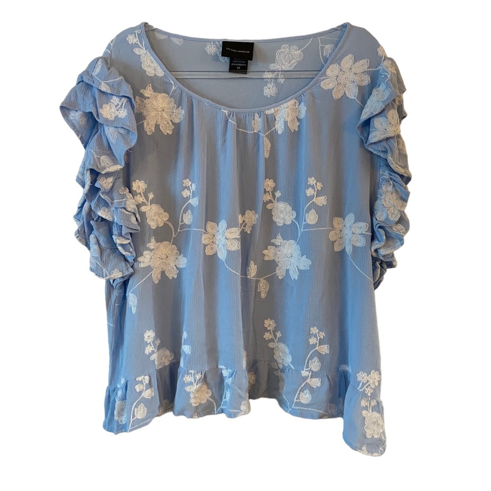 Who What Wear crepey crewneck boho top w/embroidery & ruffled flutter sleeves